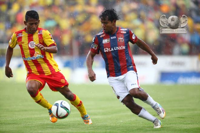 La presencia de Franklin Salas le ha hecho muy bien a Deportivo Quito. Foto: Julio Estrella / El Comercio